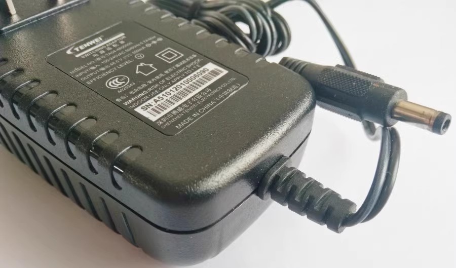 *Brand NEW*48V 500mA AC ADAPTER TENWEI TA04-4800500 APPOE Power Supply