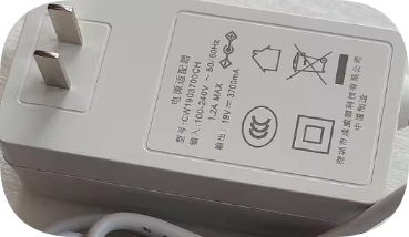 *Brand NEW*CW1903700CH 19V 3.7A 70.3W AC Adapter Power Supply