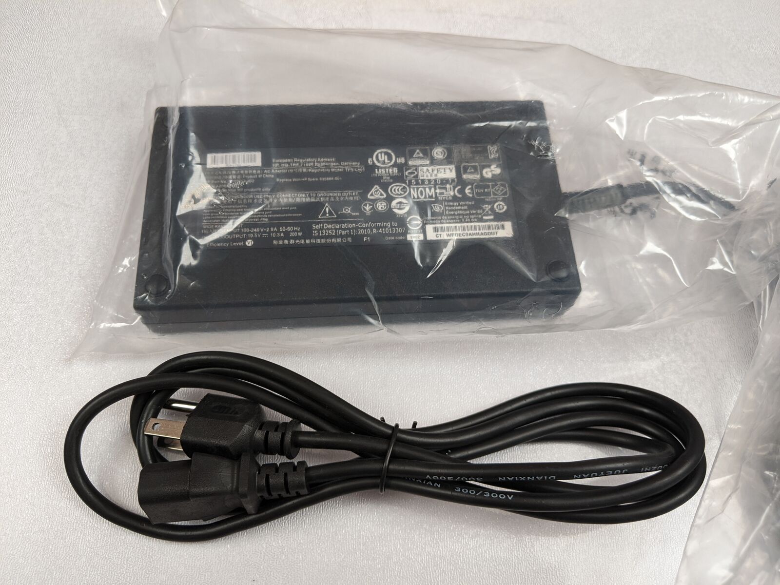 TPN-CA03 HP, 835888-001 HP, 859740-001 Original HP 835888-001 200W Charger/Adapter Product Info: In