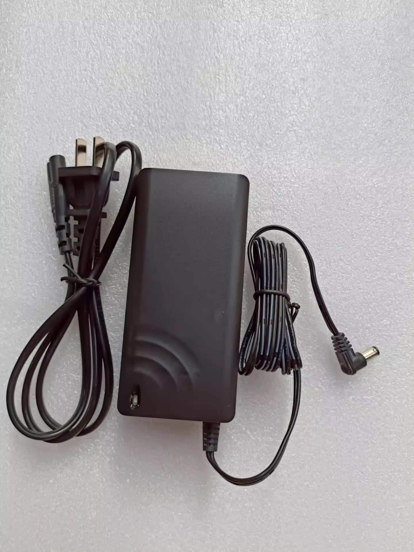*Brand NEW* S065PP1500300 15V 3000MA AC DC ADAPTHE POWER Supply