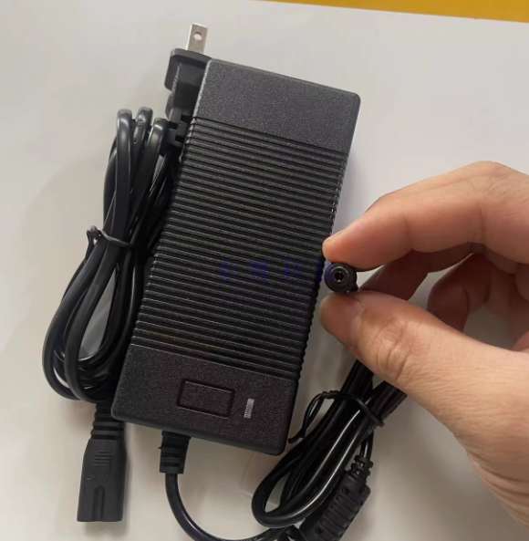 *Brand NEW* DC12.6V 5A 10A 300W AC/DC ADAPTER Li-ion Charger XLY-2940200 Power Supply